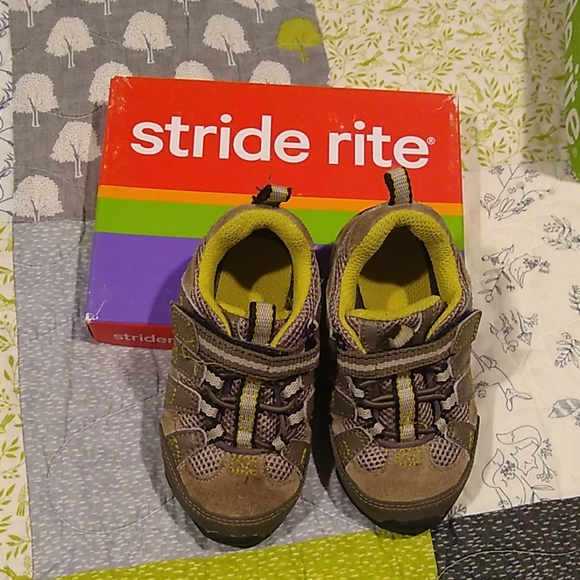 Stride Rite shoes 6.5m - Picture 5 of 8